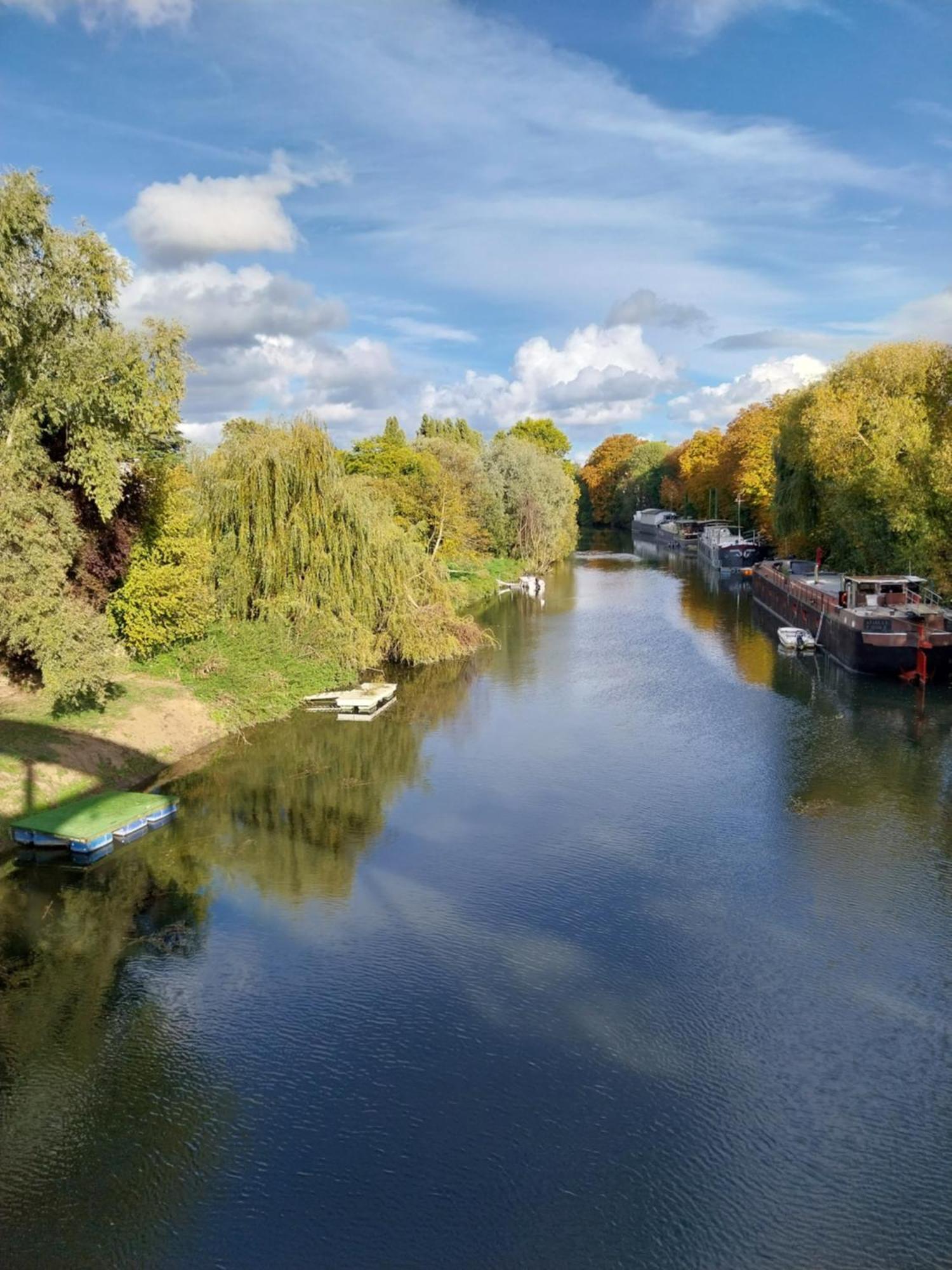 Les Seringats Poissy Exterior photo